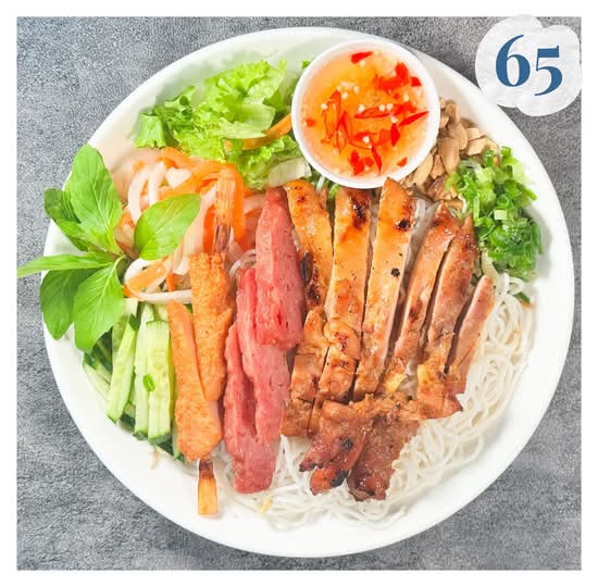 65. Bun Ga Nuong Chao Tom Nem Nuong