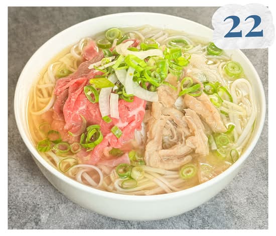 22.Pho Tai Gau