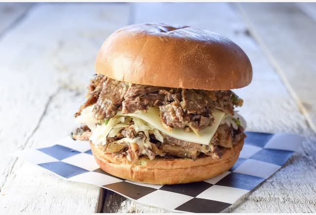 BURGER BRISKET COMBO