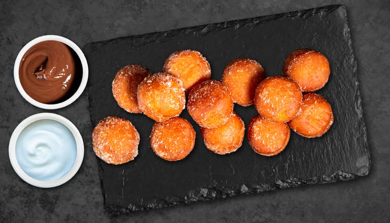 Beignets Chauds / Dough Bites