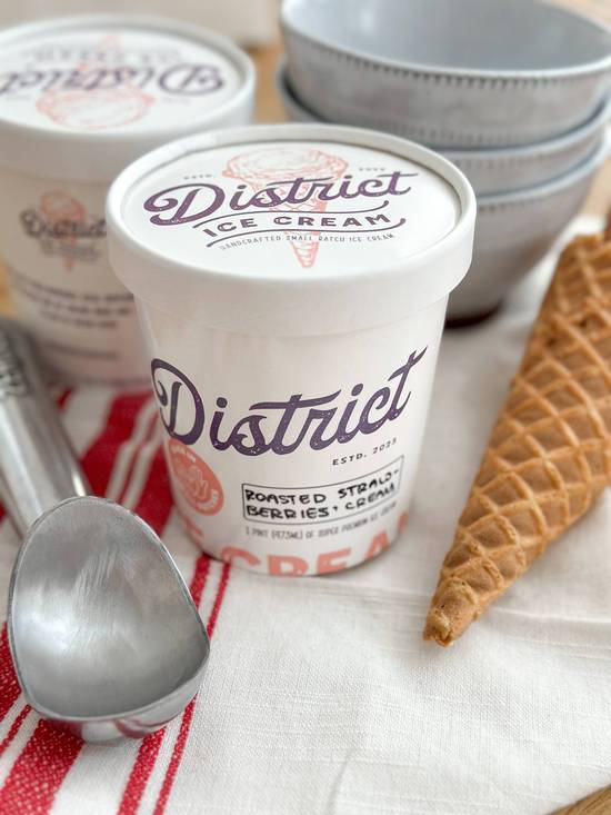 Roasted Strawberries + Cream Pint *gf