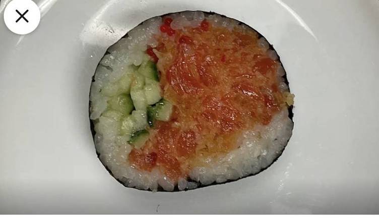 70- Maki Feuille de Nori Saumon Épicé (5 pièces) / Spicy Salmon Nori Sheet Maki (5 pieces)