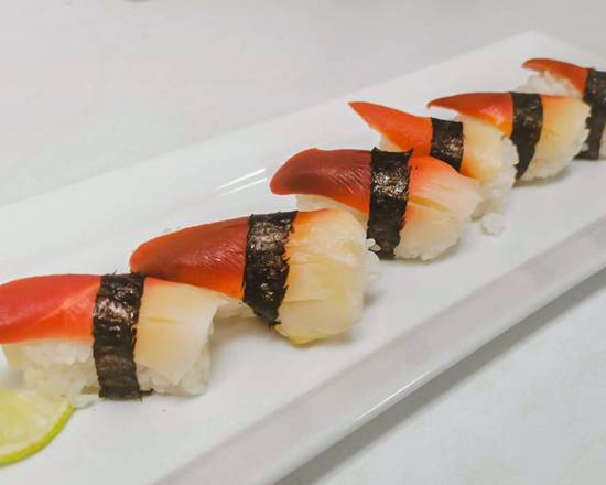 Surf Clam Sushi (7 pcs)