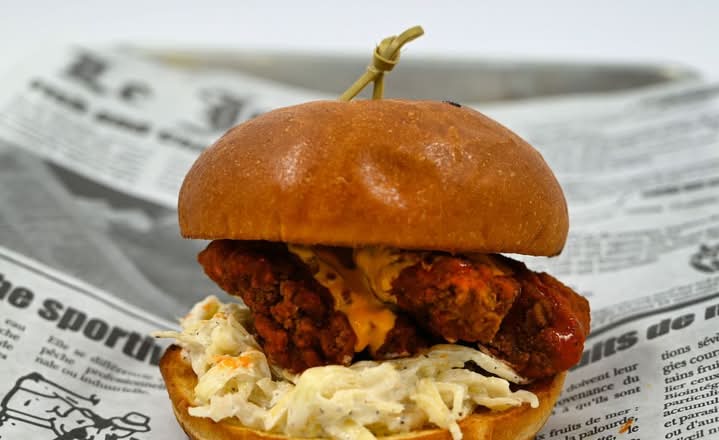 BURGER POULET EPICE