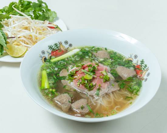 2. Pho Dac Biet