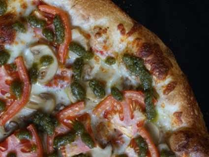 PESTO DELIGHT PIZZA