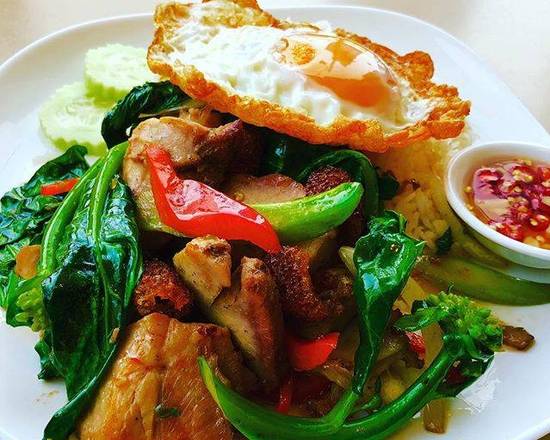 Khao Kana Moo Krob