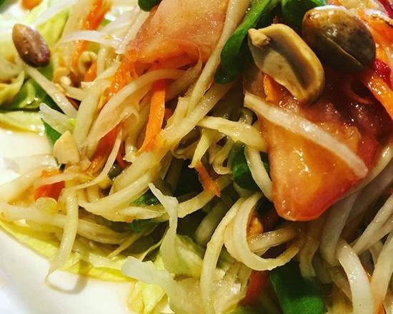 Som Tum (Papaya Salad)
