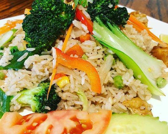 Khao Pad (Thai Style Fried Rice)