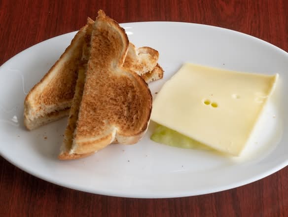 Rôties, café et fromage (1 tranche)