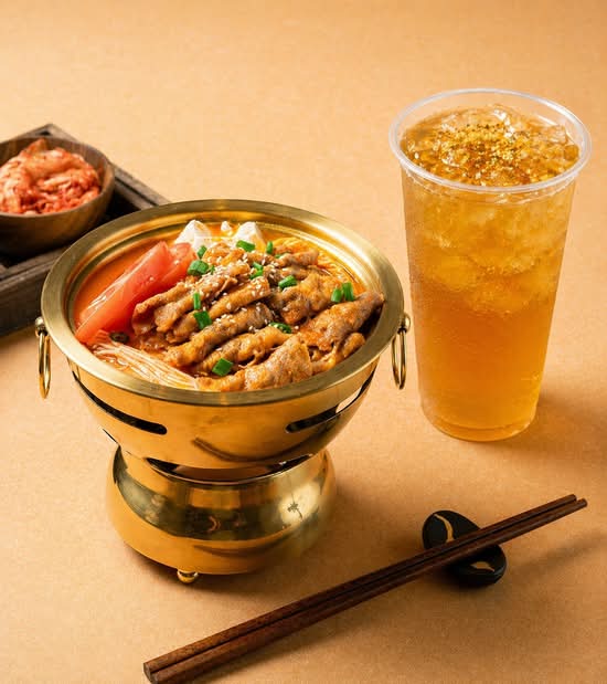 Dai-Style Pickled Spicy Angus Beef Pot+Osmanthus Oolong Tea / 傣味酸汤肥牛金锅+桂花乌龙