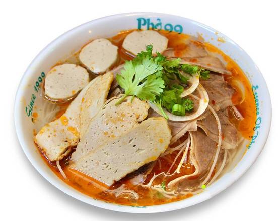 18.  Phở bo Hue with Spicy Soup