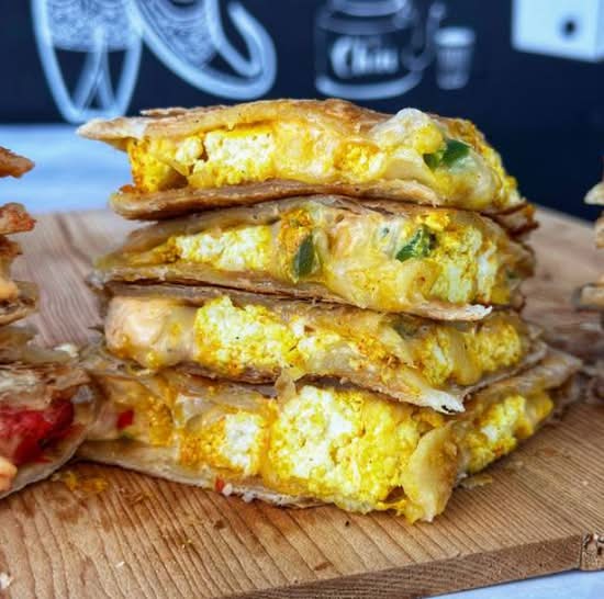 Paneer Tikka Paratha Pizza