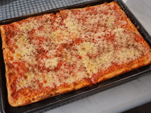 16"x12" Sicilian Pizza