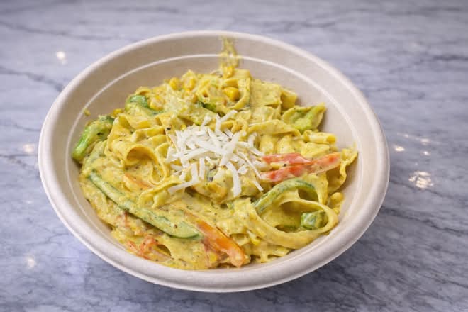 Creamy Curry Chicken Fettuccine