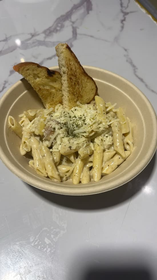 Chicken Penne Alfredo