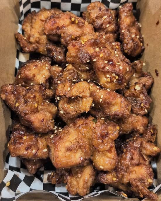 Chilli soy garlic chicken(칠리간장치킨)