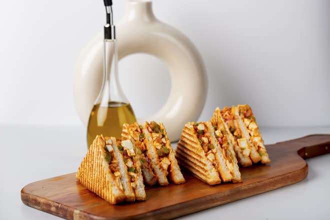 Tandoori Paneer Grilled Club