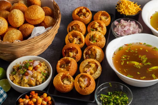 Golgappe/Pani puri