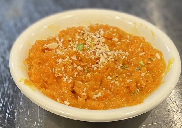 Gajar Halwa (Carrot Pudding)