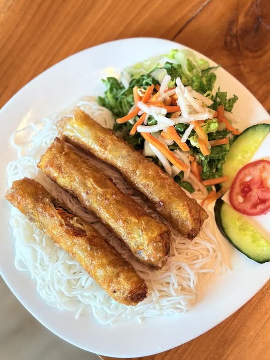 Spring Roll Vermicelli (Bun Cha Gio)