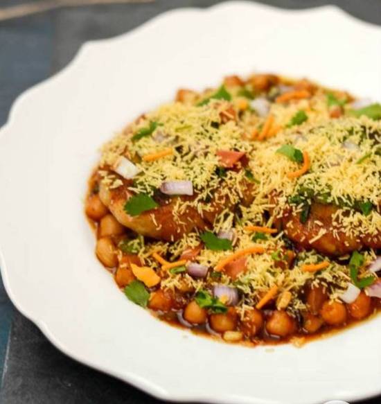 Aloo Tikki & Choley