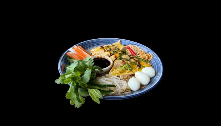 Pho In Love Special mixed Chicken and Dried rice noodles