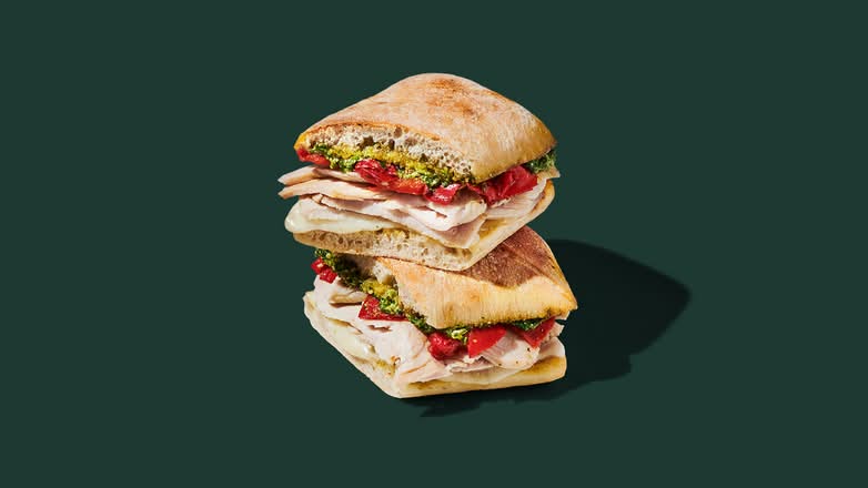 Dinde, provolone et pesto sur ciabatta