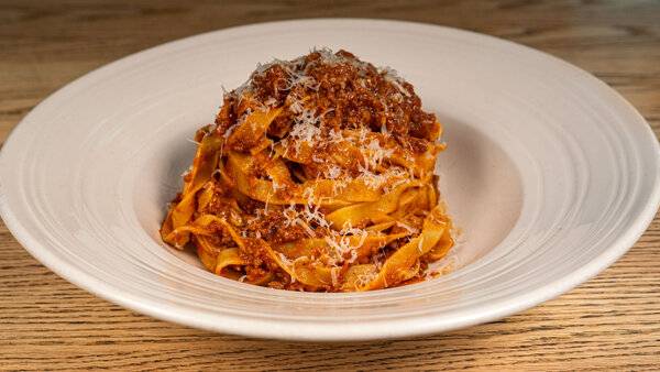 FETTUCCINE BOLOGNESE