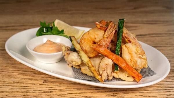 PRAWNS + CALAMARI