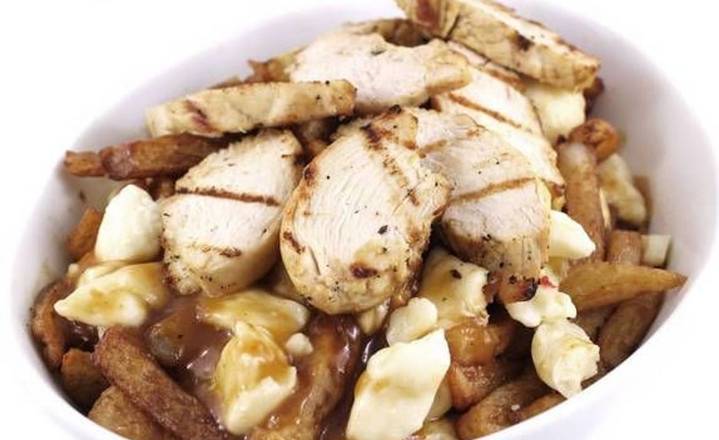 Poutine Poulet Grillee / Grilled Chicken Poutine