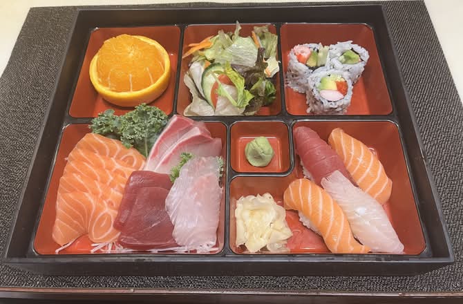 N15. Sushi + Sashimi Lunch