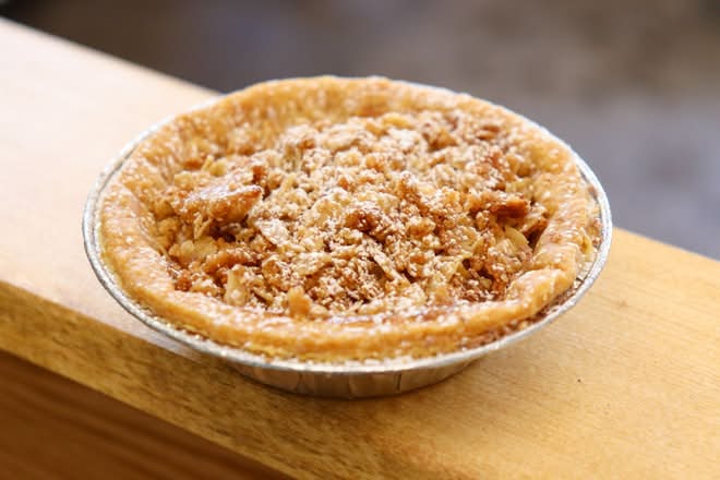 Apple Crumble Pie