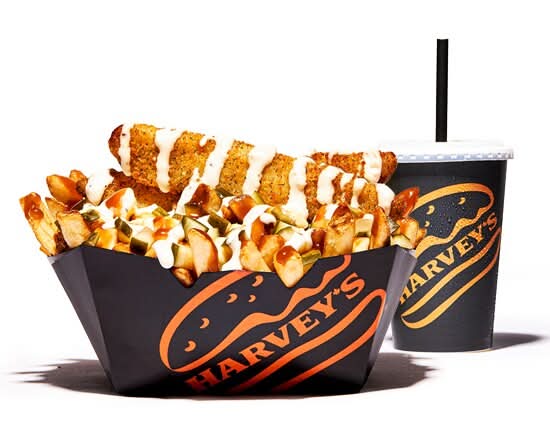 Pickle Pickle Poutine- Lg with a  20 oz drink
