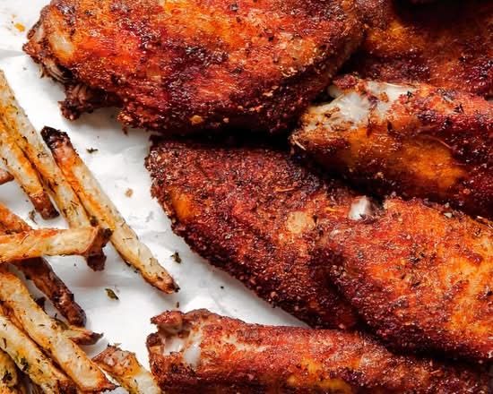 4 BBQ Chicken Wings & Fries (Kids' Meal)
