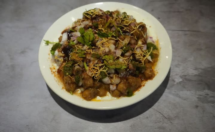 Samosa chana chaat