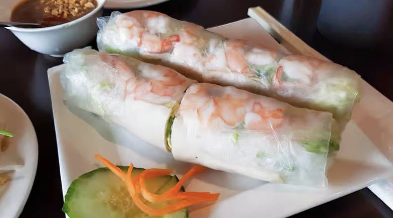 12. Goi Cuon - Fresh Salad Rolls (2 Pcs)