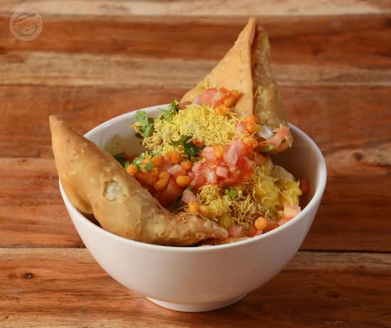 Chole Samosa chaat