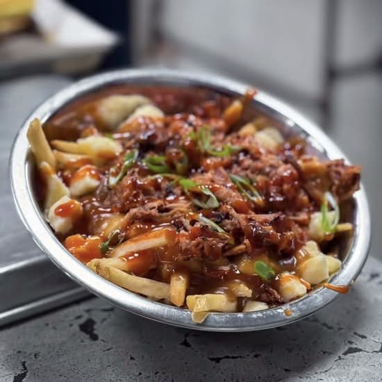 Poutine au Jambon Effiloché