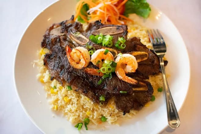 Grilled Short Rib and Grilled Shrimp (Sườn bò non, Tôm nướng)