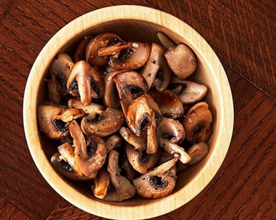 Champginons Sautés / Sauteed Mushrooms