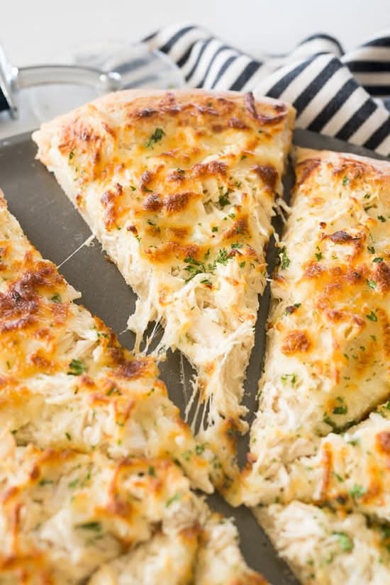 Grilled Chicken Alfredo Pizza