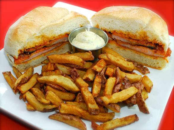 Sandwich Bifana & frites - Pork Bifana Sandwich & Fries