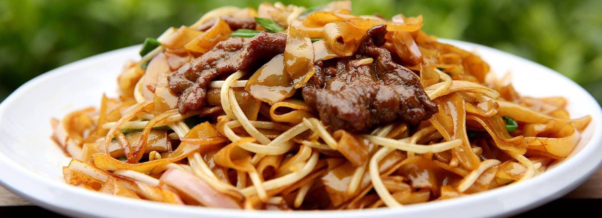 Beef Rice Noodle (Beef Ho Fun)