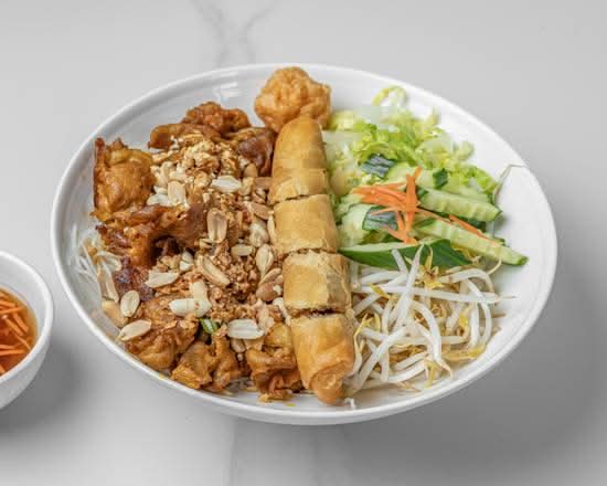 Bún Thịt Nướng, Chả Giò