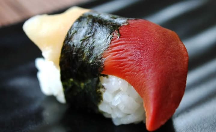 Hokkigai (Surf clam) Sushi(2)