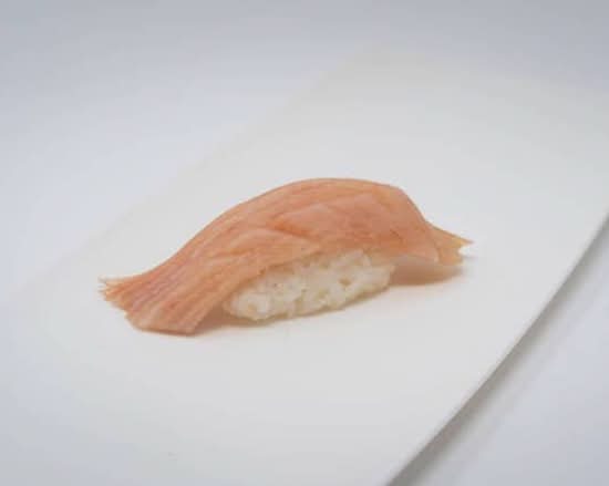 Hamachi Nigiri