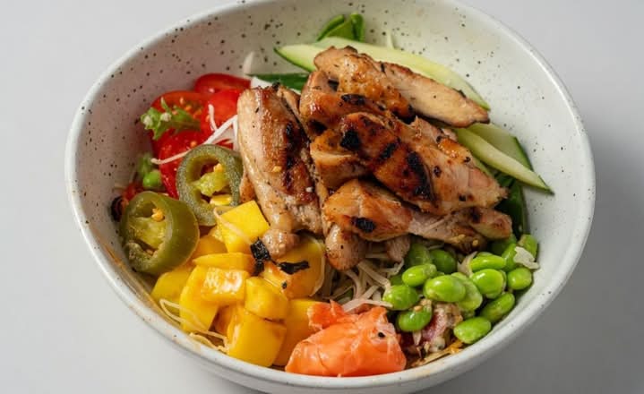 Grill Chicken Poke Bowl