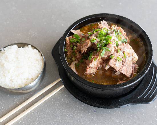 41p. Pork Bone Soup (감자탕)