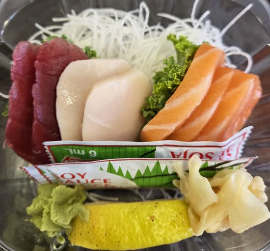 Sashimi Appetizer (7 pcs)